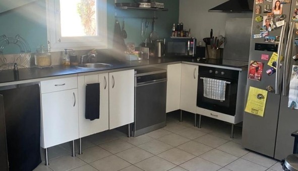 Logement tudiant T3 à Courthzon (84350)