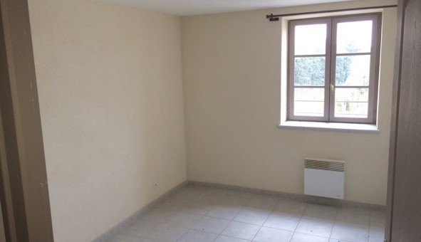 Logement tudiant T3 à Courthzon (84350)