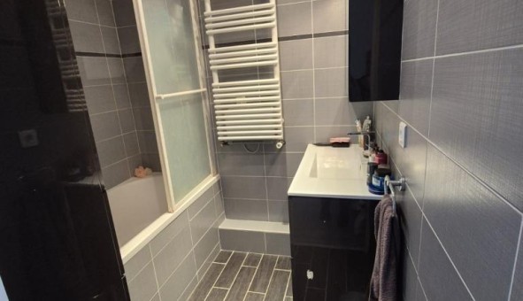 Logement tudiant T3 à Crteil (94000)