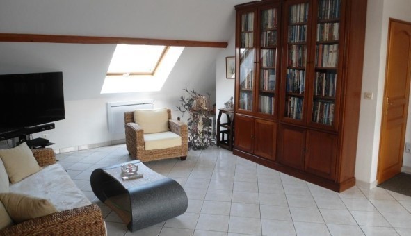 Logement étudiant T3 à Darvault (77140)