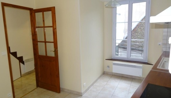 Logement tudiant T3 à Darvault (77140)