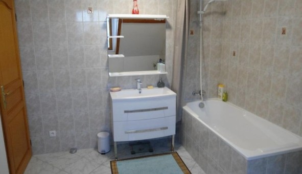 Logement �tudiant T3 &agrave; Darvault (77140)