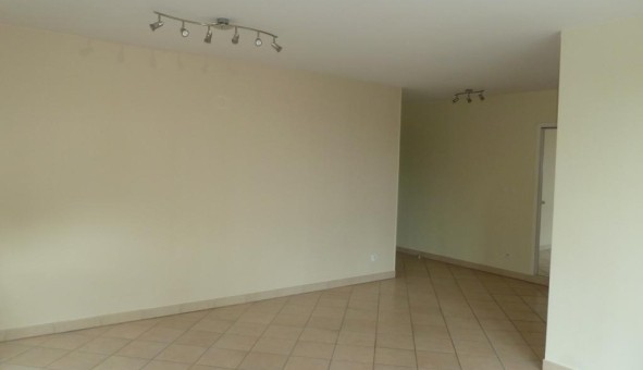 Logement tudiant T3 à Dcines Charpieu (69150)
