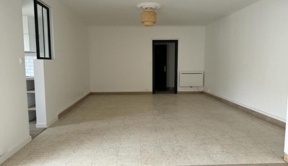 Logement étudiant Location T3 Vide Douai (59500)