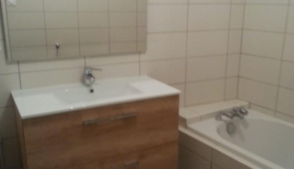 Logement tudiant T3 à Estrablin (38780)