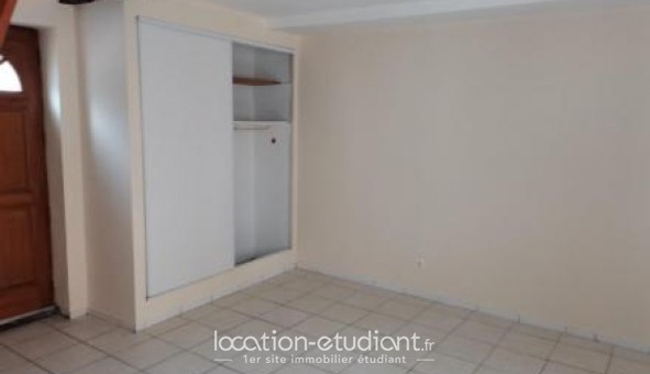 Logement tudiant T3 à Flayosc (83780)