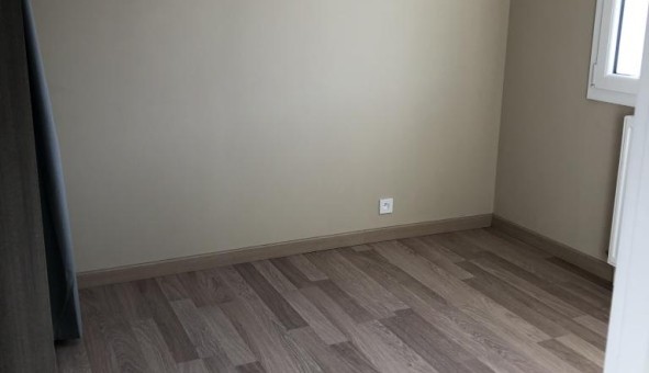 Logement tudiant T3 à Flac (16730)