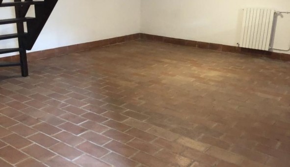 Logement tudiant T3 à Flac (16730)