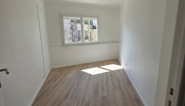 Logement �tudiant T3 &agrave; Fons (30730)