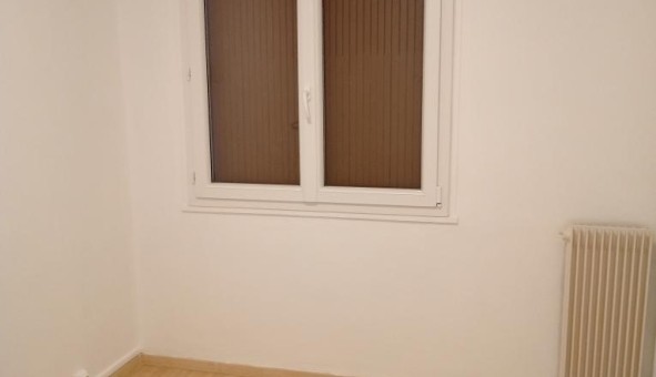 Logement �tudiant T3 &agrave; Gennetines (03400)