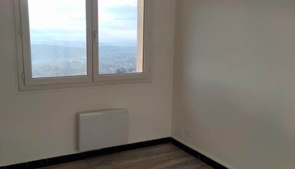Logement tudiant T3 à Grasse (06130)