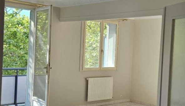 Logement tudiant Location T3 Vide Grenoble (38000)