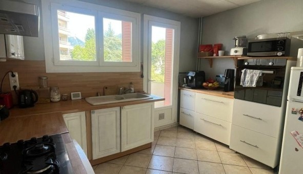 Logement tudiant T3 à Grenoble (38000)