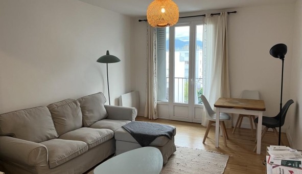 Logement tudiant Location T3 Vide Grenoble (38000)