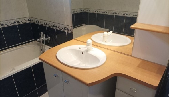 Logement �tudiant T3 &agrave; Grenoble (38000)