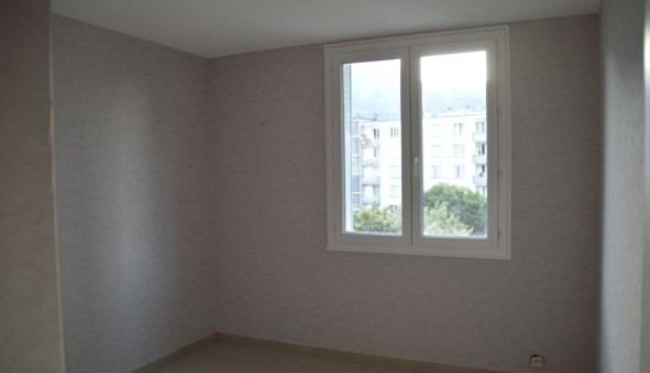 Logement �tudiant T3 &agrave; Grenoble (38000)