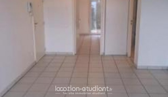 Logement tudiant Location T3 Vide Grigny (69520)