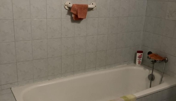 Logement tudiant T3 à Grossa (20100)