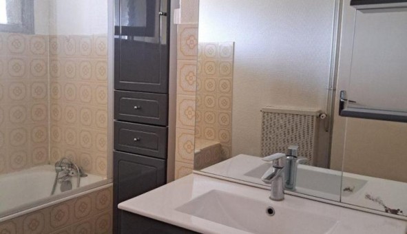 Logement tudiant T3 à Guilly (45600)