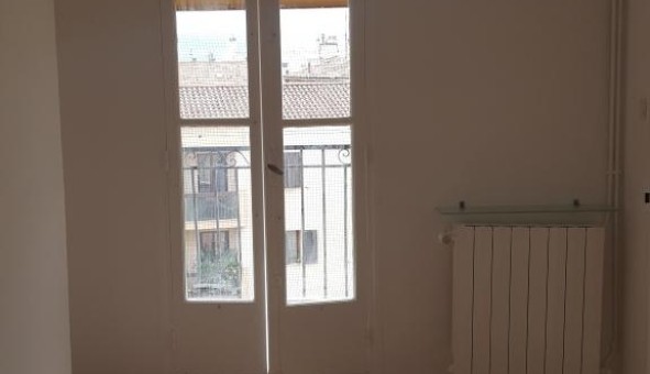 Logement tudiant T3 à Hyres (83400)