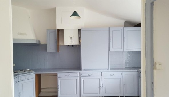 Logement tudiant T3 à Hyres (83400)