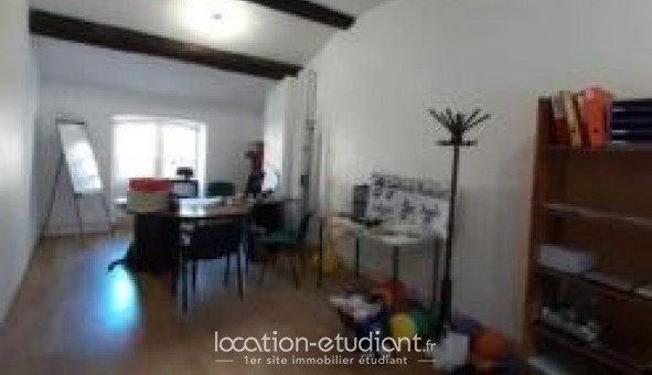 Logement étudiant T3 à Issoire (63500)