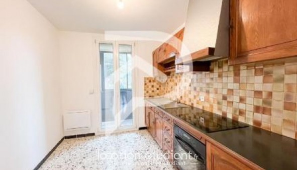 Logement étudiant T3 à Istres (13800)