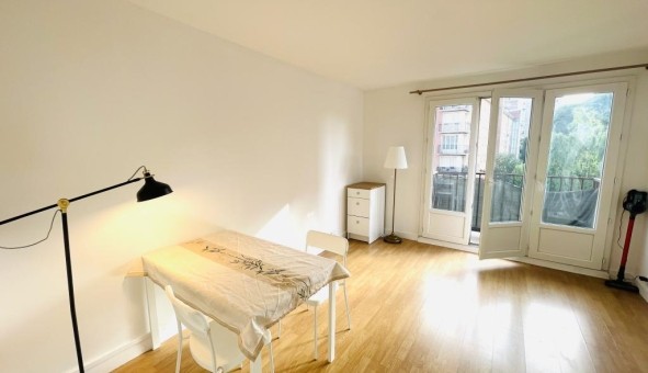 Logement tudiant T3 à Joinville le Pont (94340)