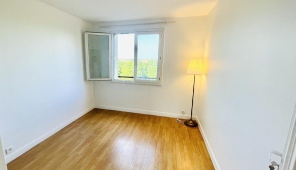 Logement tudiant T3 à Joinville le Pont (94340)