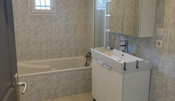 Logement tudiant T3 à L'Isle sur la Sorgue (84800)