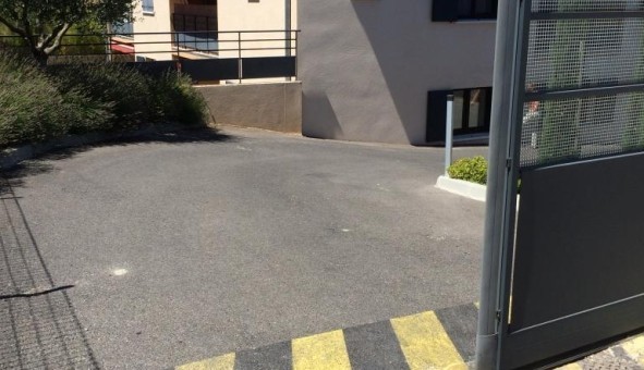 Logement tudiant T3 à La Bastidonne (84120)