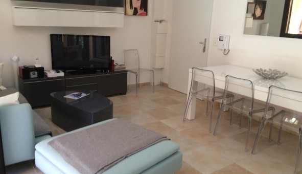 Logement tudiant T3 à La Bastidonne (84120)