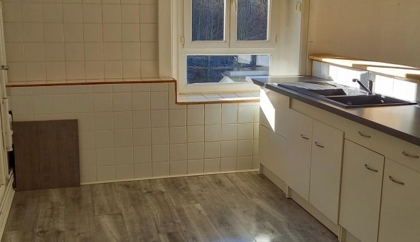 Logement tudiant T3 à La Ricamarie (42150)