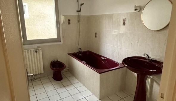 Logement �tudiant T3 &agrave; Laval (53000)