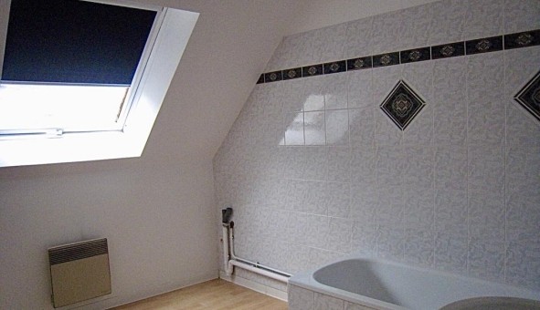 Logement �tudiant T3 &agrave; Le Monast�re (12000)