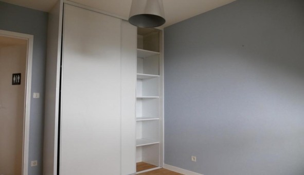 Logement �tudiant T3 &agrave; Le Monast�re (12000)