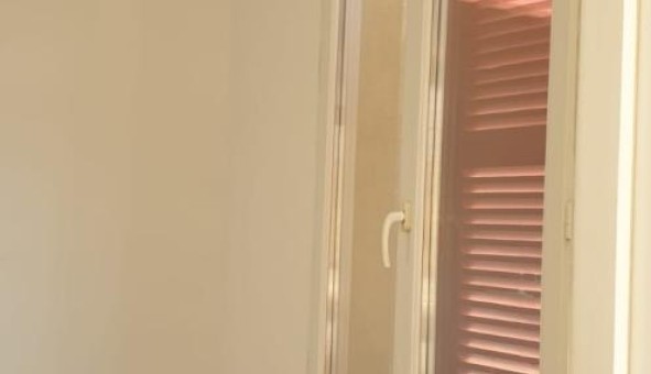 Logement étudiant Location T3 Vide Le Pontet (84130)