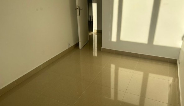 Logement �tudiant T3 &agrave; Le Pr� Saint Gervais (93310)