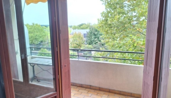 Logement tudiant T3 à Le Vsinet (78110)