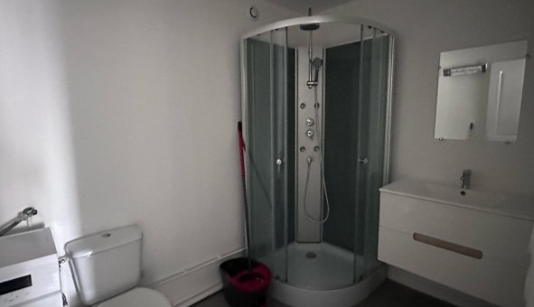 Logement tudiant Location T3 Vide Les Ayvelles (08000)