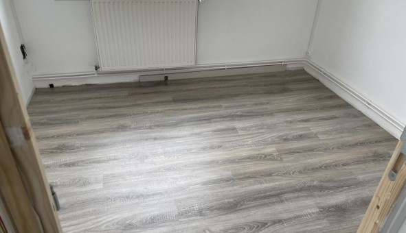 Logement tudiant T3 à Les Ayvelles (08000)