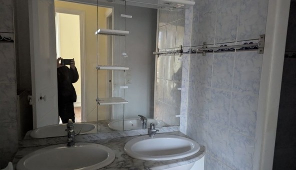 Logement �tudiant T3 &agrave; Les Ayvelles (08000)