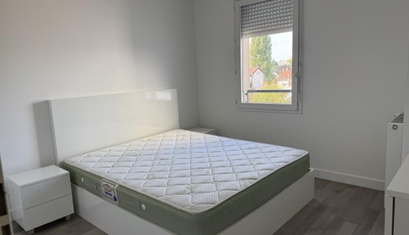 Logement tudiant T3 à Livry Gargan (93190)