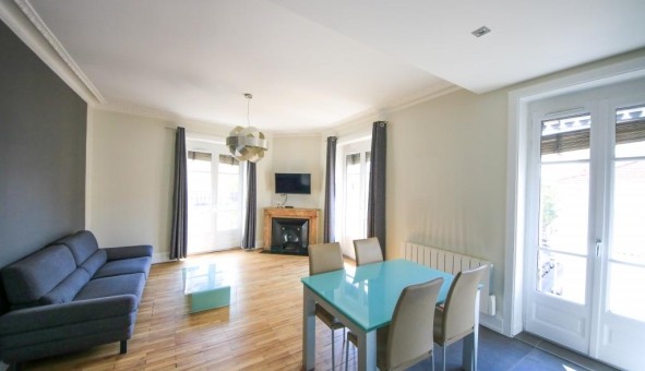 Logement étudiant Location T3 Vide Lyon 6ème arrondissement (69006)
