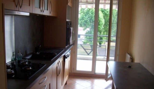 Logement tudiant T3 à Lyon 7me arrondissement (69007)