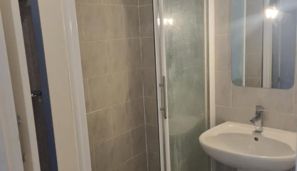 Logement tudiant T3 à Lyon 8me arrondissement (69008)