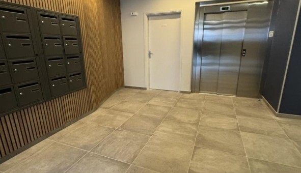 Logement tudiant T3 à Lyon 8me arrondissement (69008)