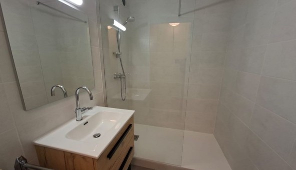 Logement �tudiant T3 &agrave; Lyon 8�me arrondissement (69008)