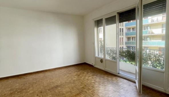 Logement tudiant Location T3 Vide Marseille 05me arrondissement (13005)