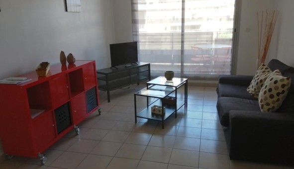 Logement tudiant Location T3 Vide Marseille 06me arrondissement (13006)